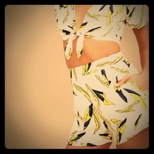 White two piece set with Andy Warhol banana print!